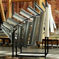 Lahtelaisyritykset framille uniikissa näyttelyssä Summasen metallikehikoissa